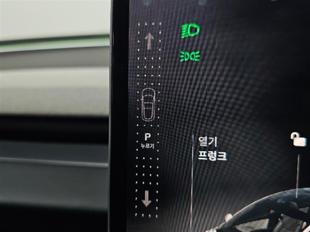 Tesla Model 3 RWD - 11