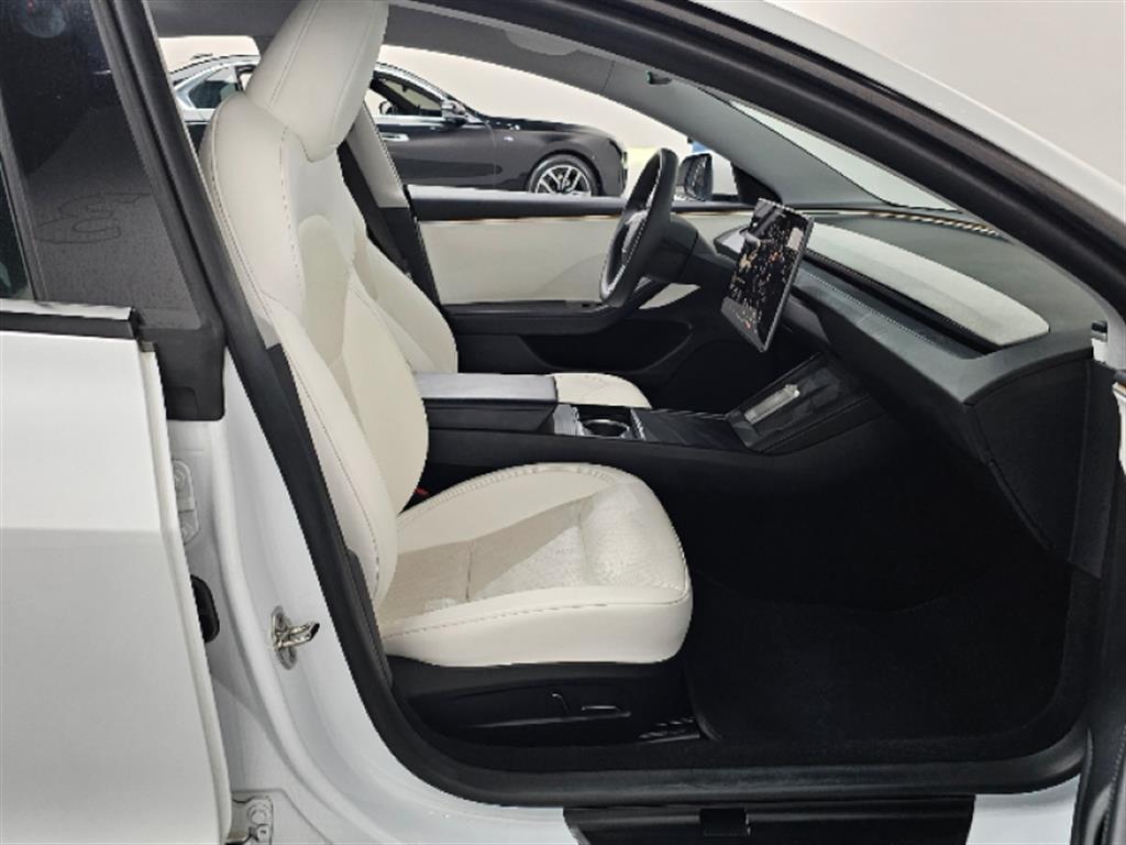 Tesla Model 3 RWD - 6