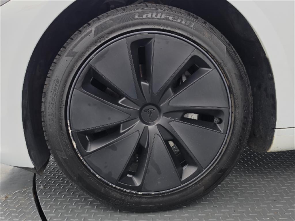Tesla Model 3 RWD - 19