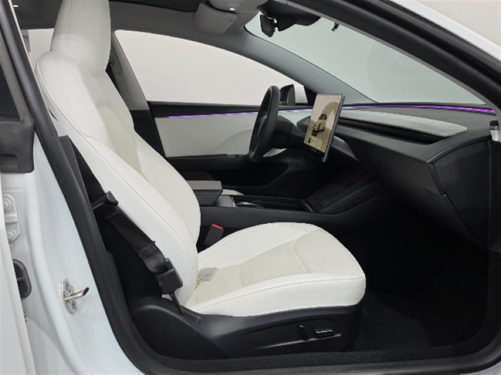 Tesla Model 3 RWD - 6