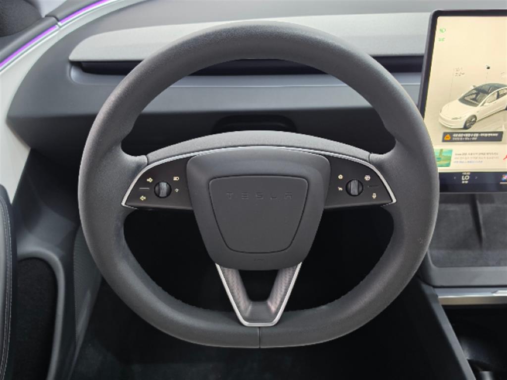 Tesla Model 3 RWD - 8