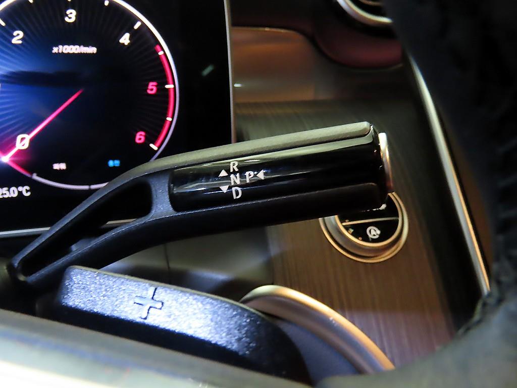 벤츠 GLC클래스(2세대) GLC 220d 4매틱 - 12