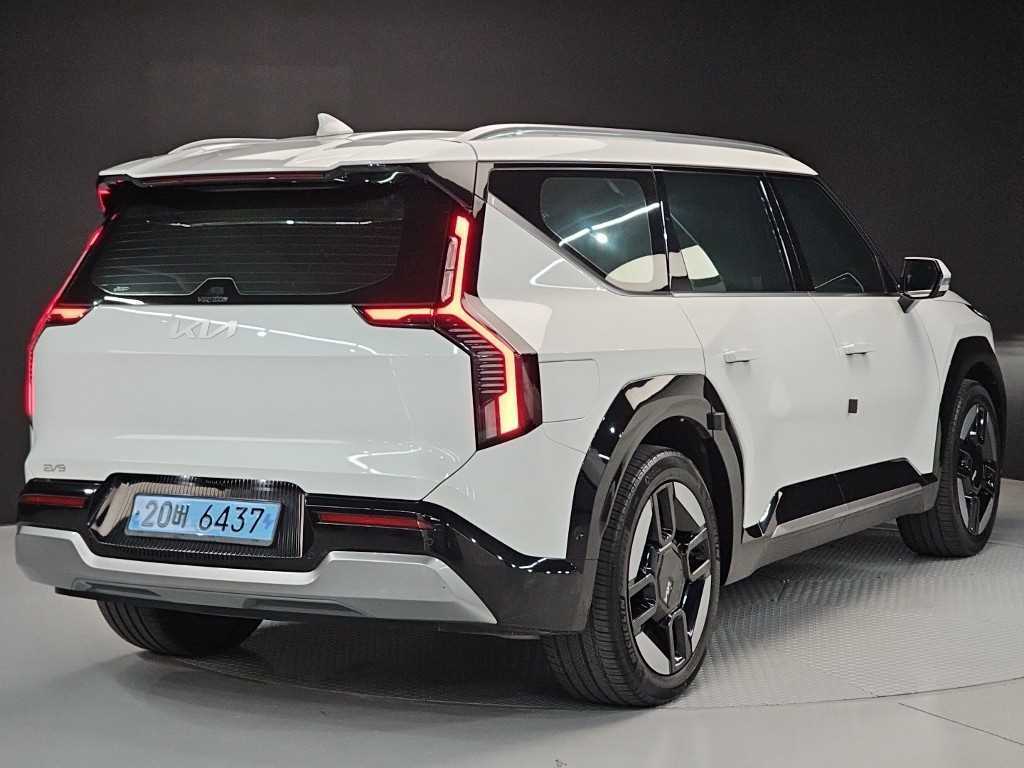 기아 EV9 롱레인지 4WD 어스 - 5
