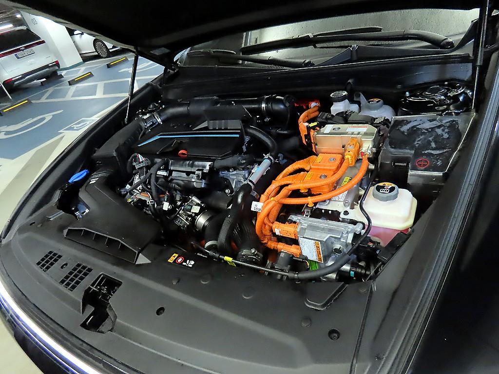 Hyundai Grandeur Hybrid (GN7) 1.6 HEV 캘리그래피 - 19