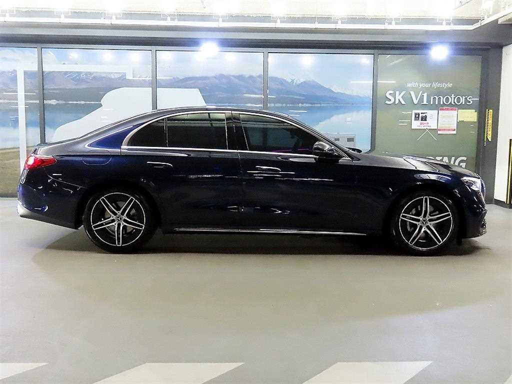 Mercedes-Benz E클래스(6세대) E300 4매틱 AMG 라인 - 3
