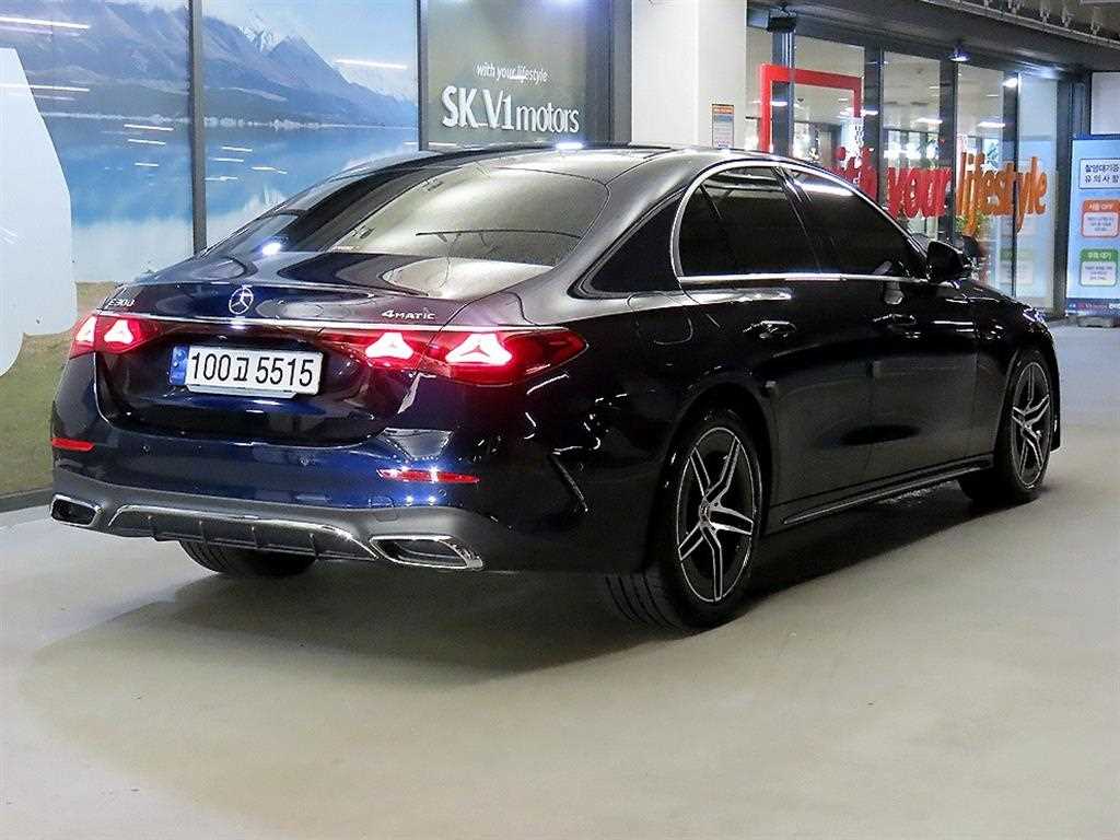 Mercedes-Benz E클래스(6세대) E300 4매틱 AMG 라인 - 4