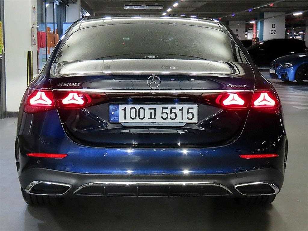 Mercedes-Benz E클래스(6세대) E300 4매틱 AMG 라인 - 5