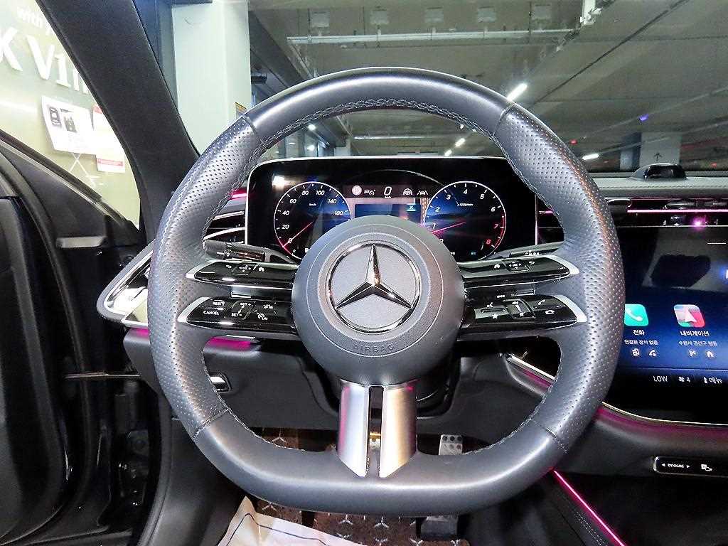 Mercedes-Benz E클래스(6세대) E300 4매틱 AMG 라인 - 8