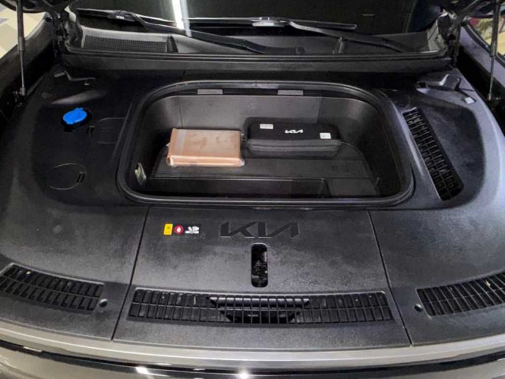 기아 EV9 롱레인지 4WD 어스 - 18