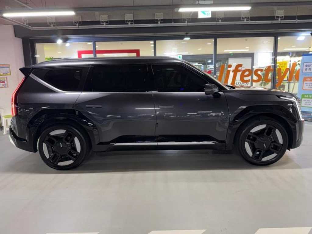기아 EV9 롱레인지 4WD 어스 - 3