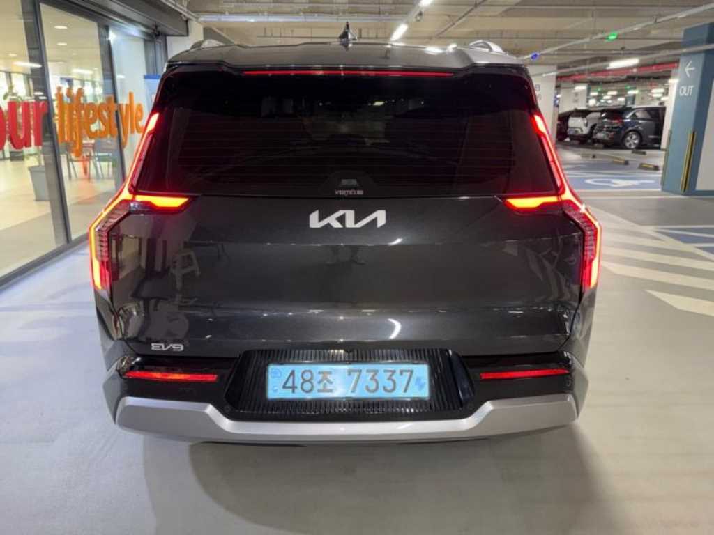 기아 EV9 롱레인지 4WD 어스 - 5