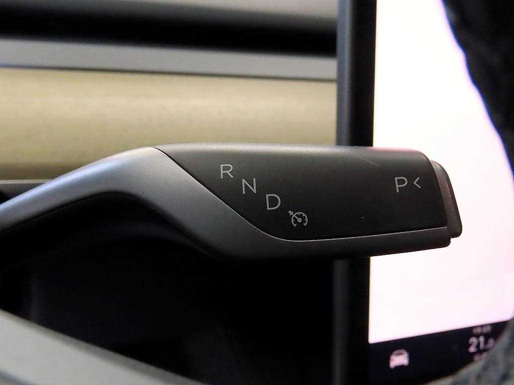 테슬라 모델 Y RWD - 12