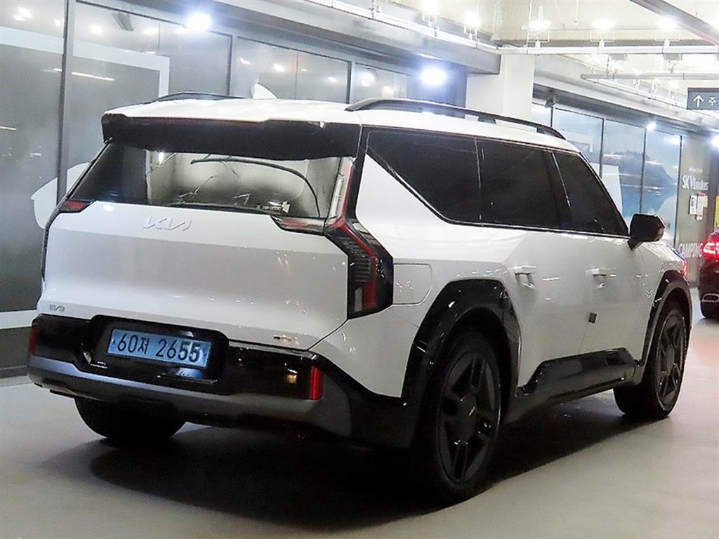 Kia EV9 Long Range 4WD GT 라인 - 4