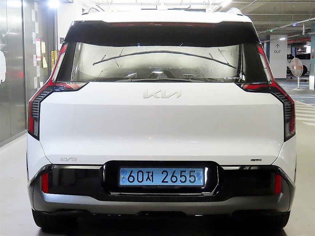 Kia EV9 Long Range 4WD GT 라인 - 5