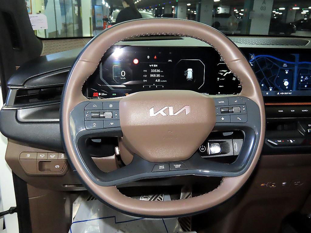 Kia EV9 Long Range 4WD GT 라인 - 8