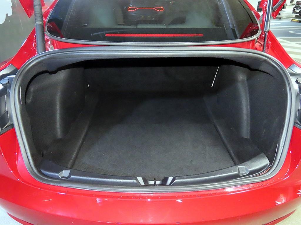 Tesla Model 3 AWD 롱 레인지 - 17