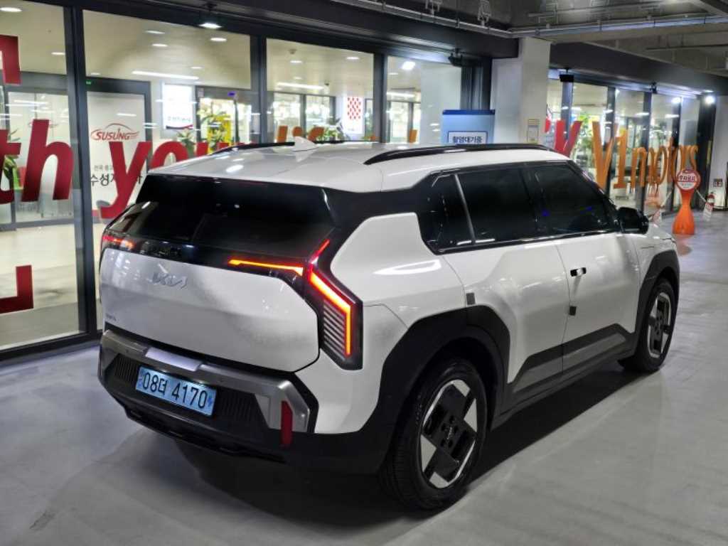Kia EV3 Long Range Earth - 4