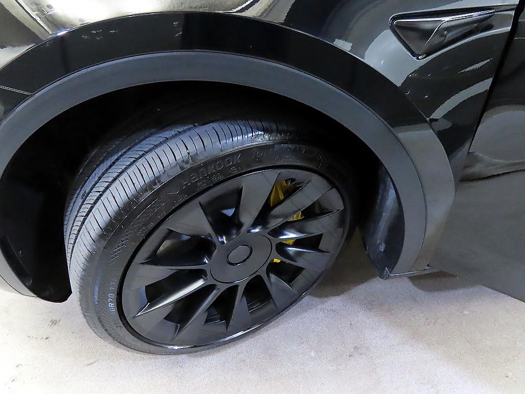 Tesla Model Y RWD - 20
