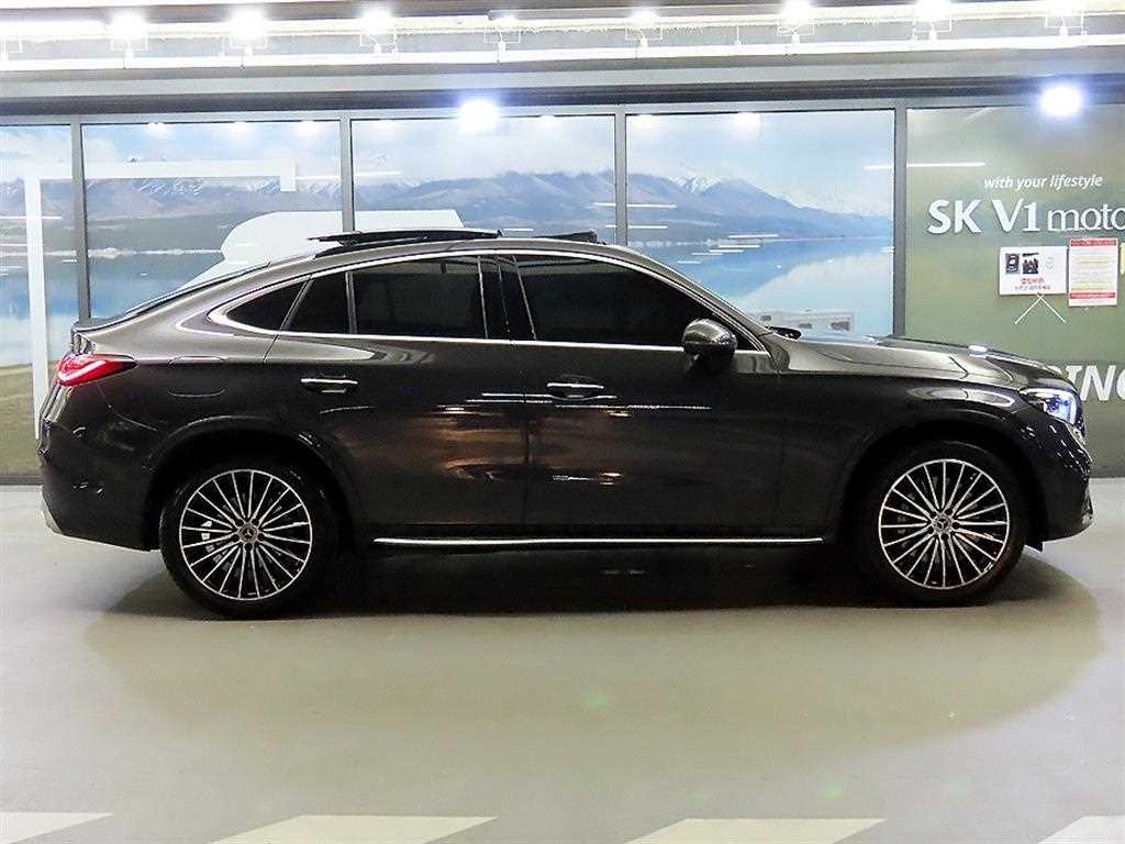 벤츠 GLC클래스(2세대) GLC 300 4매틱 쿠페 - 3