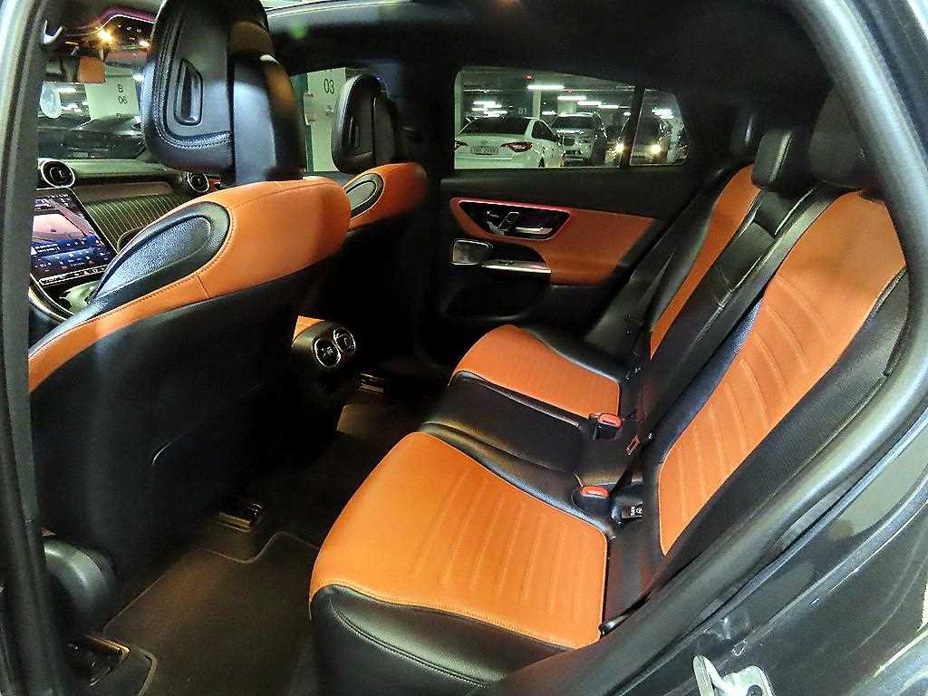 벤츠 GLC클래스(2세대) GLC 300 4매틱 쿠페 - 7