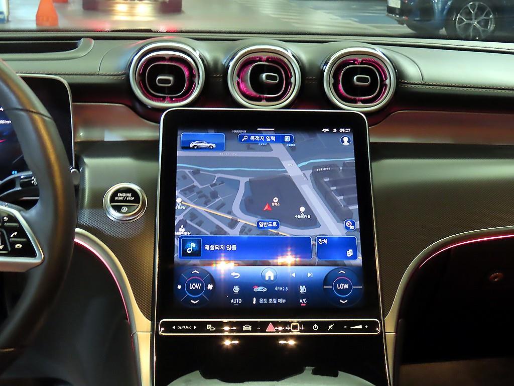 Mercedes-Benz GLC클래스(2세대) GLC 300 4매틱 쿠페 아방가르드 - 11