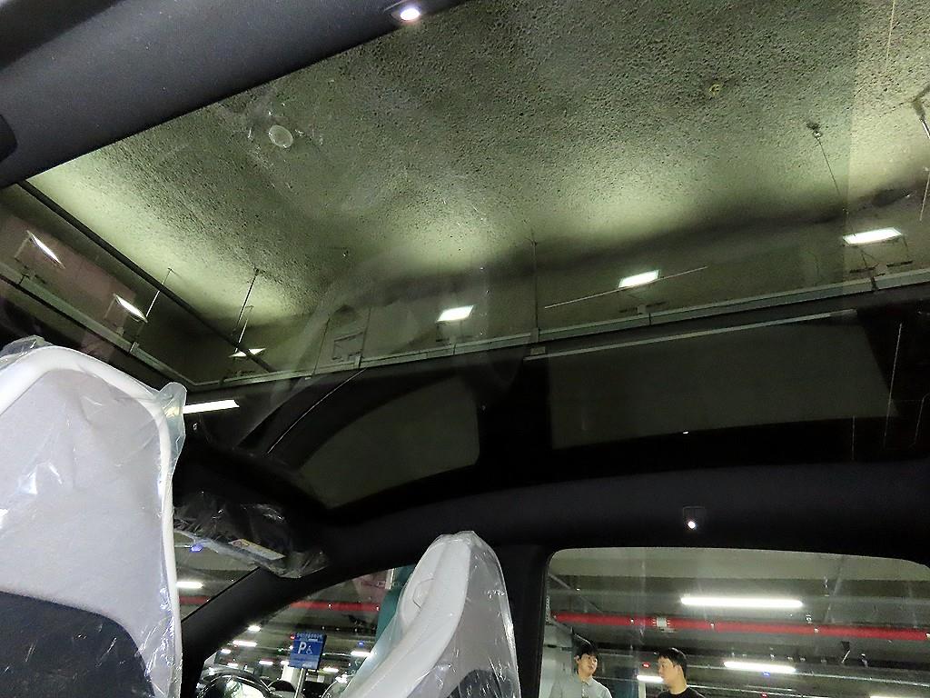 Tesla Model Y AWD L - 16