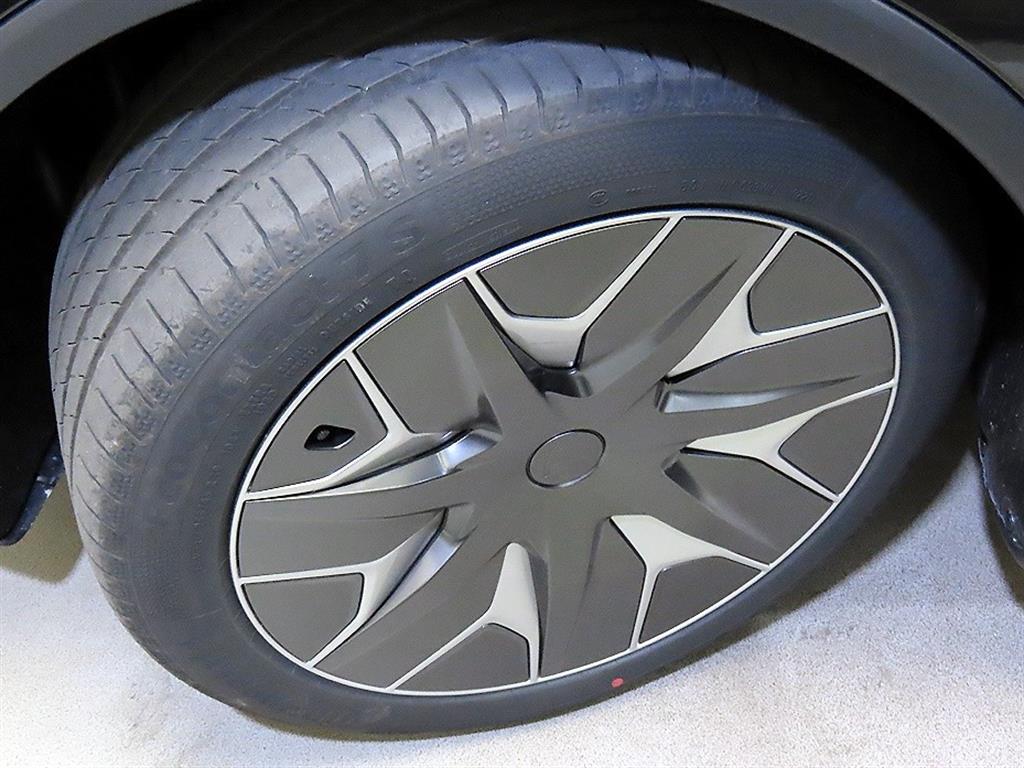 Tesla Model Y AWD L - 20