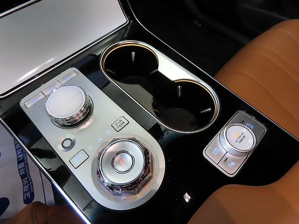 Genesis 뉴 GV80 2.5 가솔린 AWD 기본형 - 12