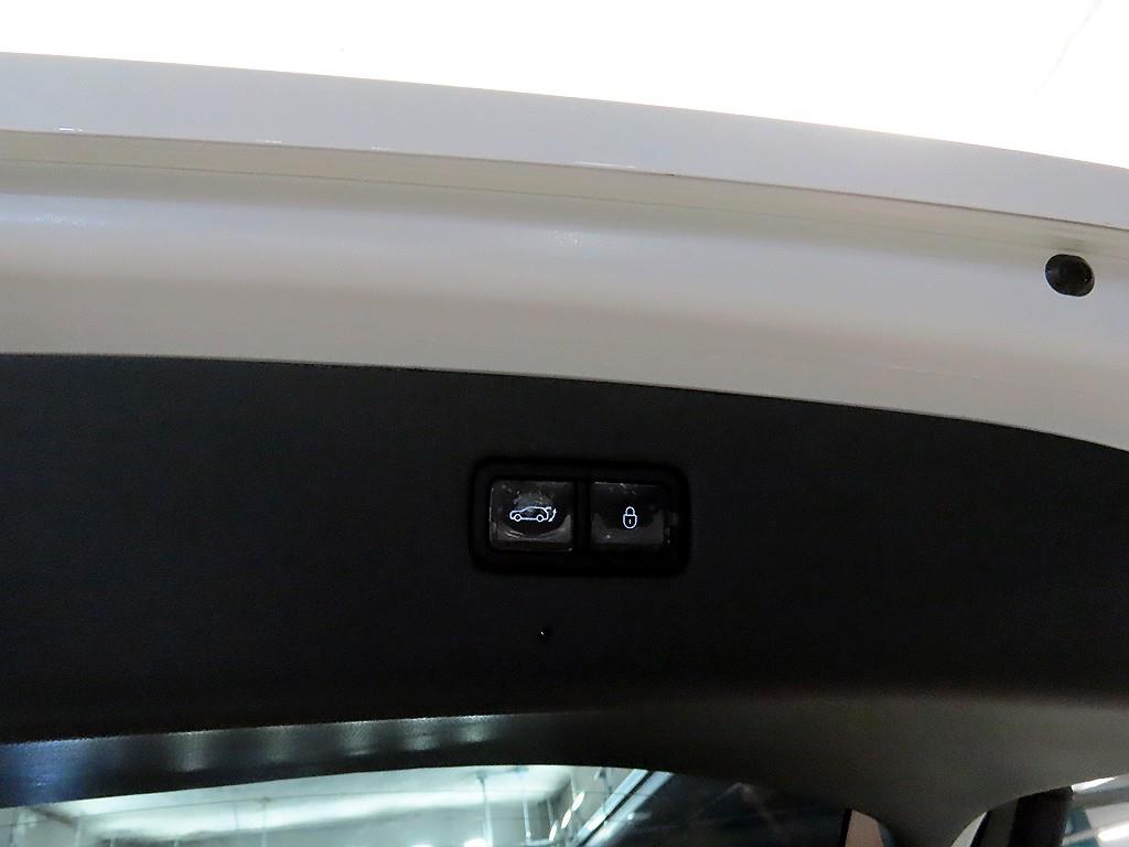Genesis 뉴 GV80 2.5 가솔린 AWD 기본형 - 17
