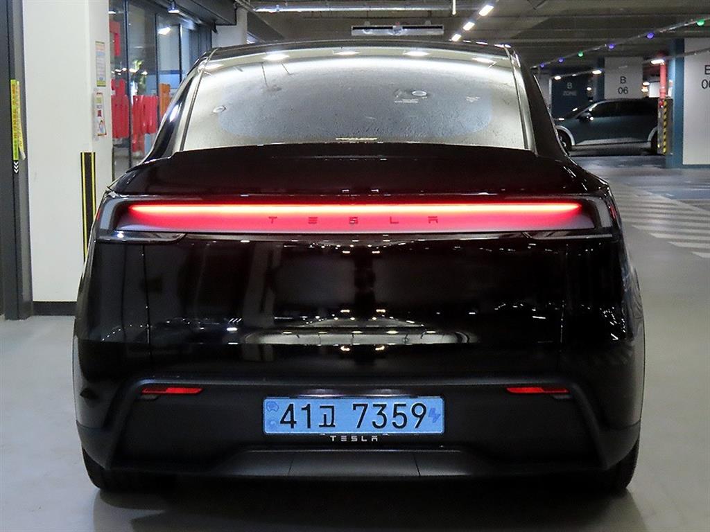 테슬라 모델 Y AWD L - 5