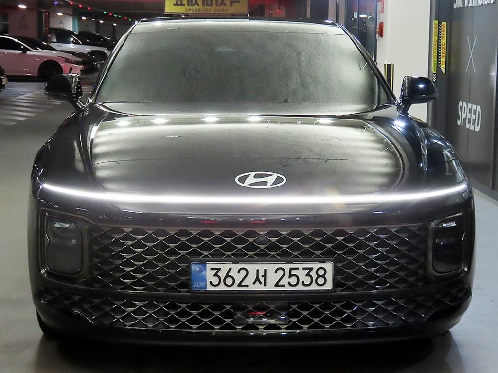 Hyundai Grandeur Hybrid (GN7) 1.6 HEV 캘리그래피 - 2
