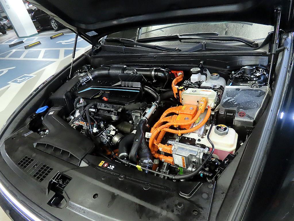 Hyundai Grandeur Hybrid (GN7) 1.6 HEV 캘리그래피 - 19