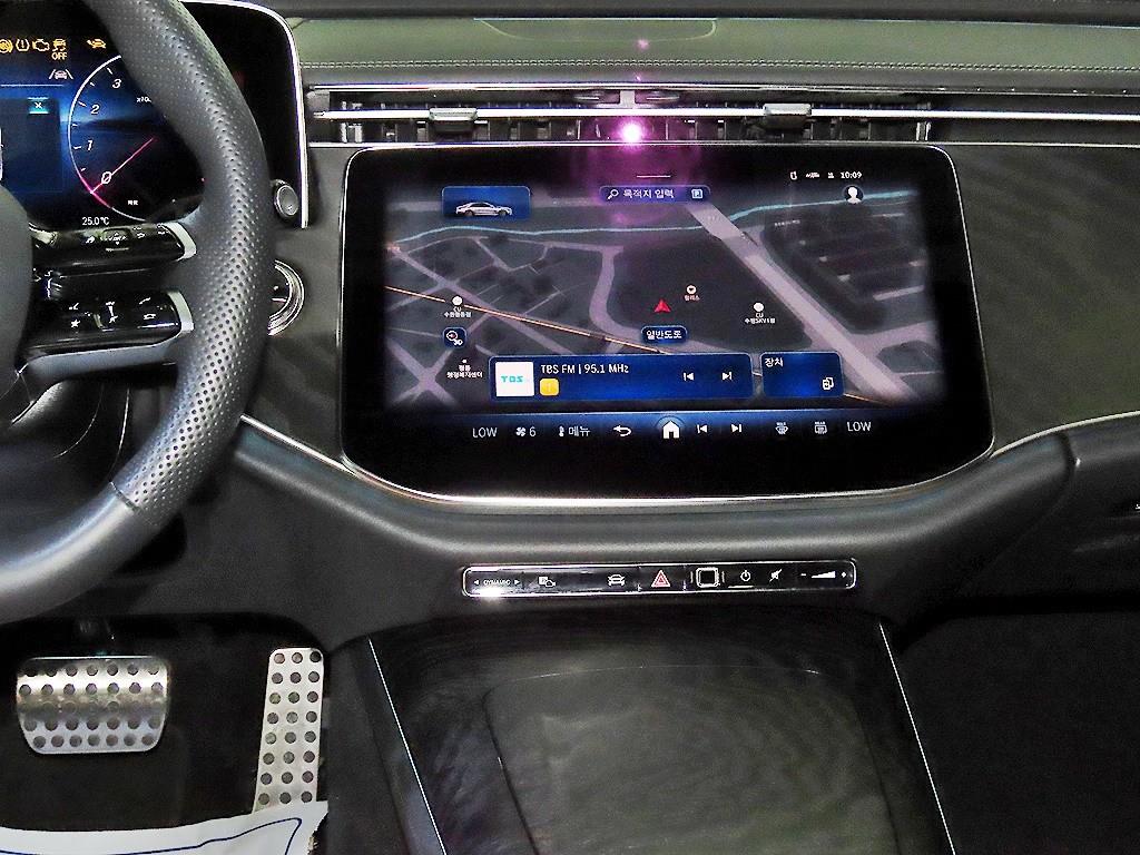 벤츠 E클래스(6세대) E200 AMG 라인 - 11