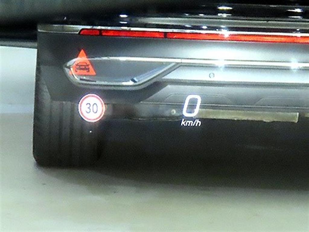 벤츠 E클래스(6세대) E200 AMG 라인 - 13