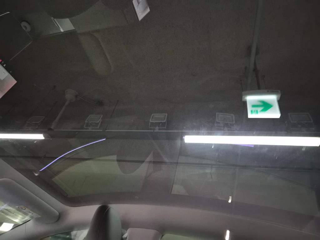 Tesla Model Y RWD - 15