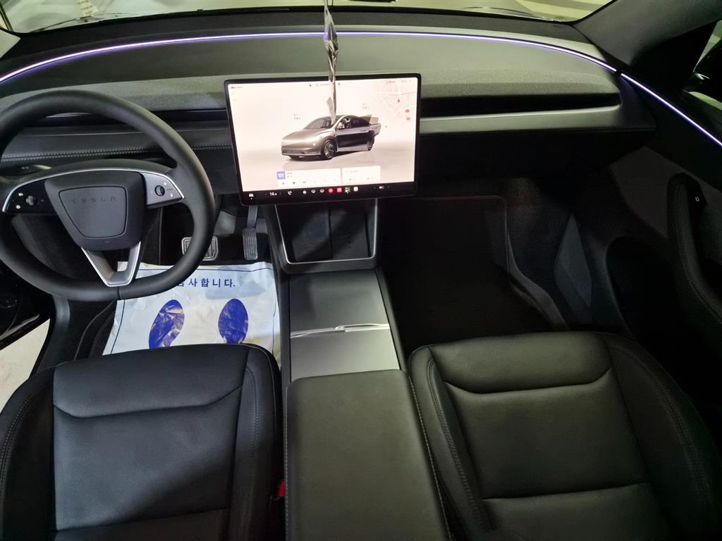 Tesla Model Y RWD - 10