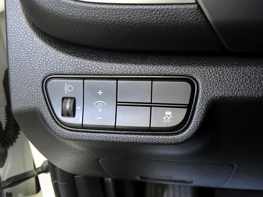 Kia The New Seltos 2.0 가솔린 2WD 프레스티지 - 14
