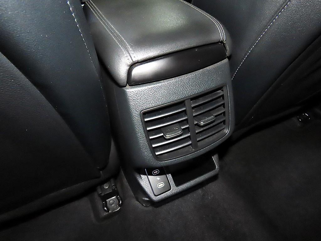 Kia The New Seltos 2.0 가솔린 2WD 프레스티지 - 17