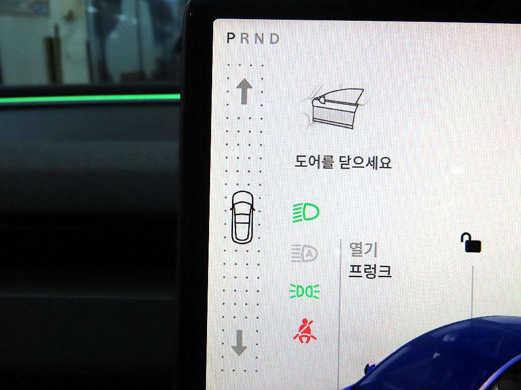 테슬라 모델 3 RWD - 12