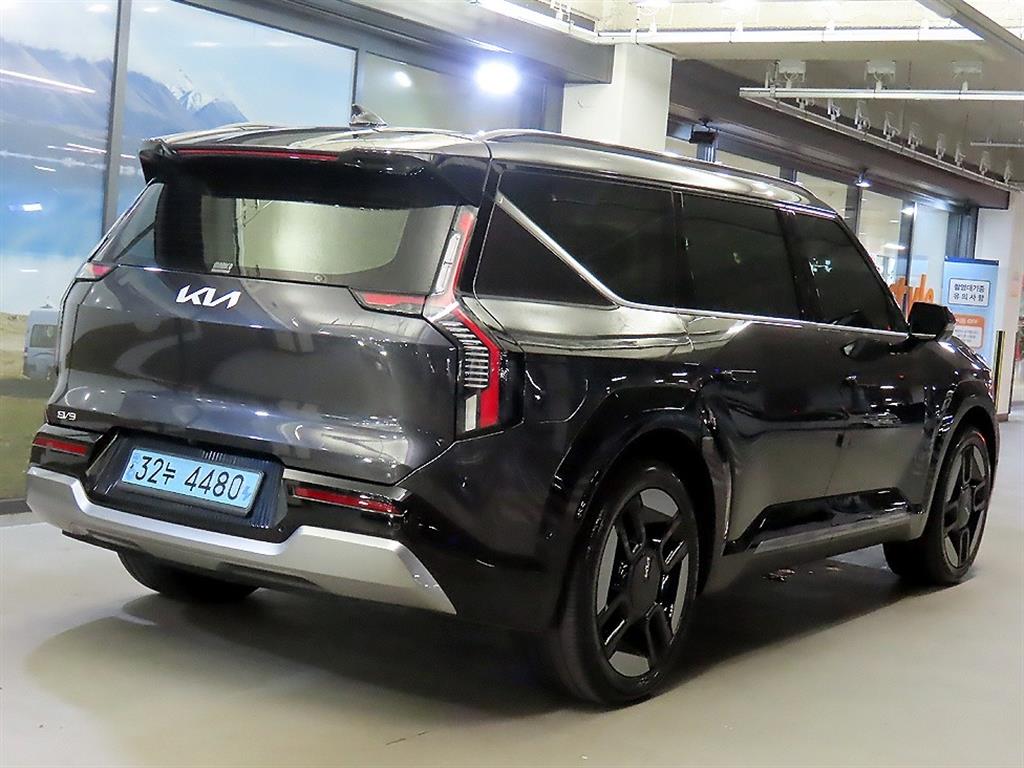 기아 EV9 롱레인지 4WD 어스 - 4