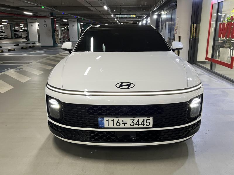 Hyundai Grandeur Hybrid (GN7) 1.6 HEV 캘리그래피 블랙 잉크 - 2
