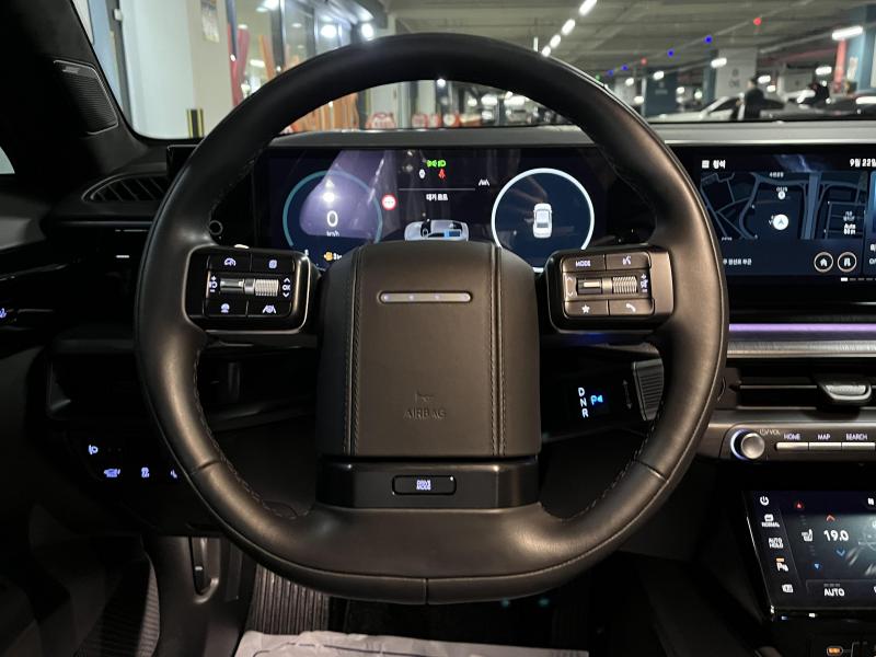 Hyundai Grandeur Hybrid (GN7) 1.6 HEV 캘리그래피 블랙 잉크 - 11