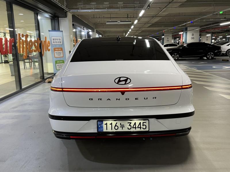 Hyundai Grandeur Hybrid (GN7) 1.6 HEV 캘리그래피 블랙 잉크 - 5