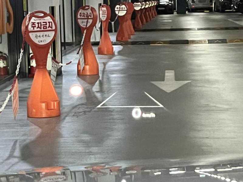 Hyundai Grandeur Hybrid (GN7) 1.6 HEV 캘리그래피 블랙 잉크 - 18