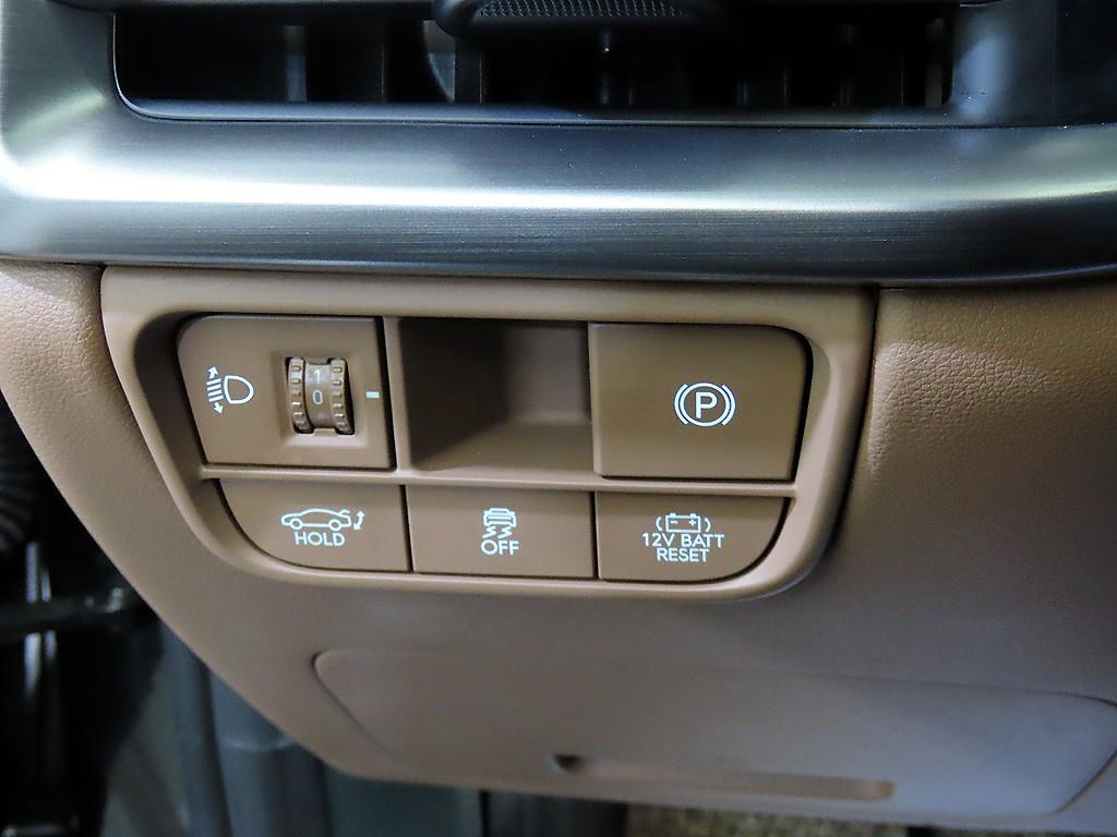 Hyundai Grandeur Hybrid (GN7) 1.6 HEV 프리미엄 - 13