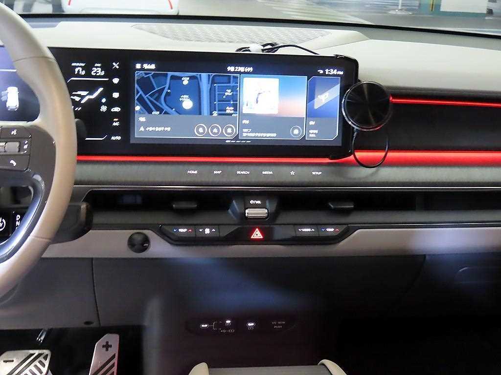 기아 EV9 롱레인지 4WD 어스 - 11