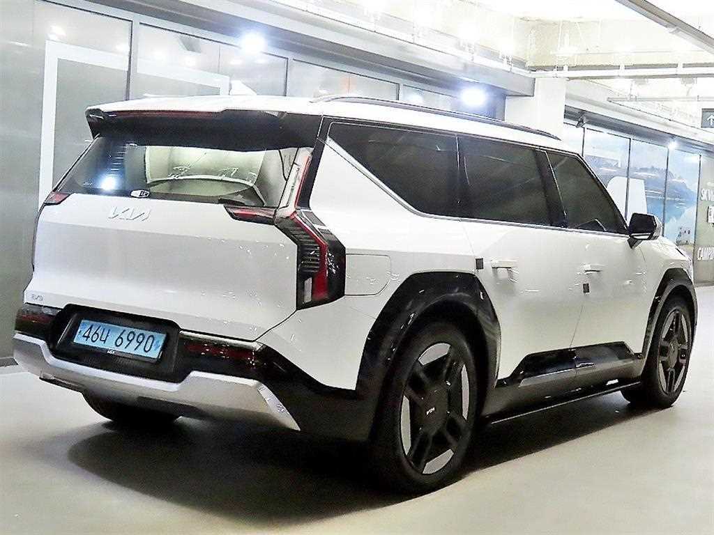 기아 EV9 롱레인지 4WD 어스 - 4