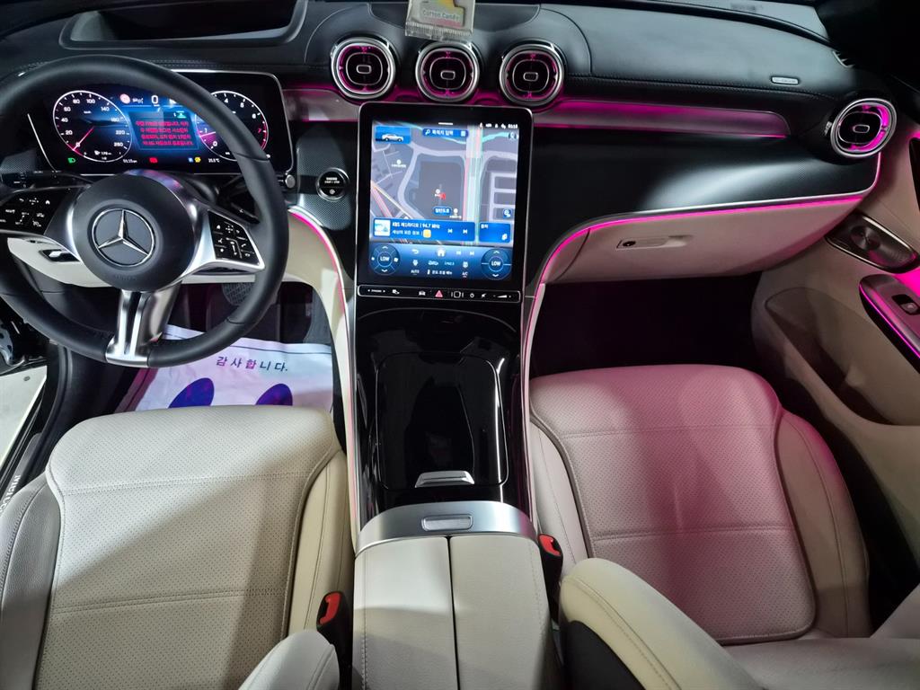 벤츠 GLC클래스(2세대) GLC 300 4매틱 쿠페 아방가르드 - 10