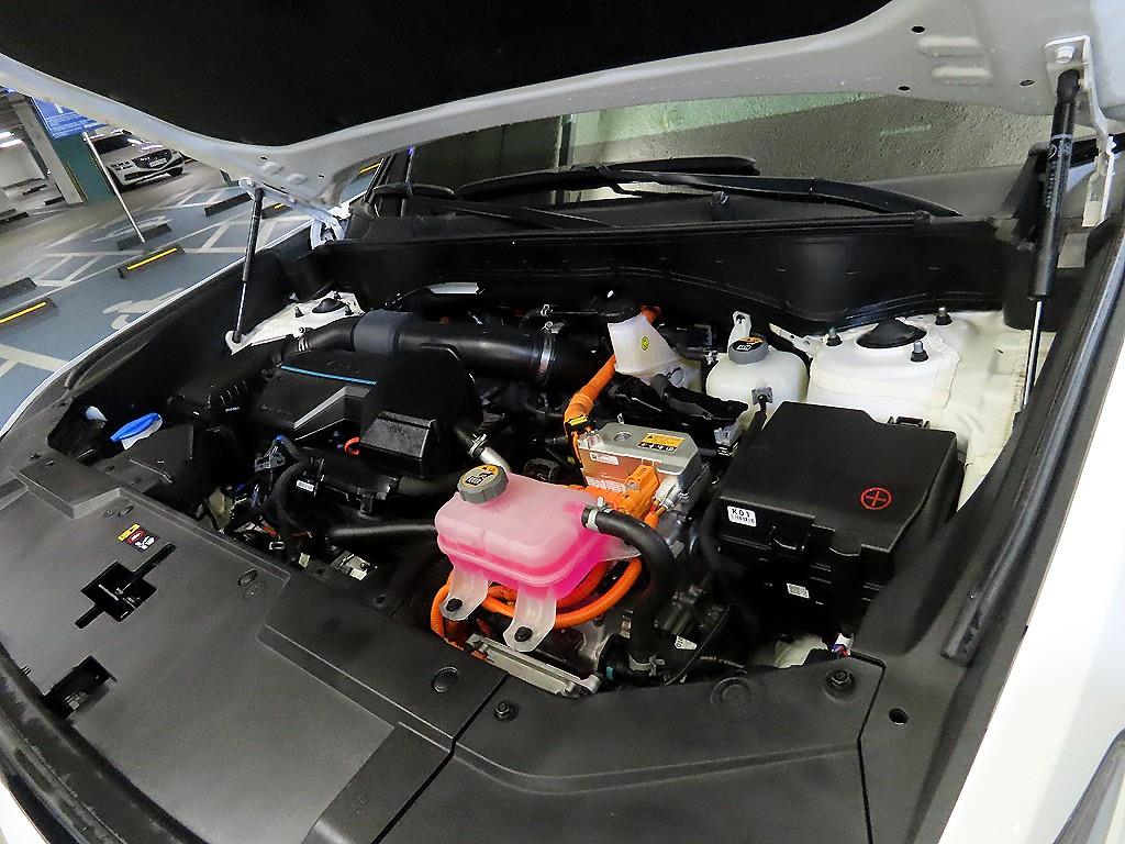 Hyundai Santa Fe Hybrid MX5 1.6 HEV 2WD 프레스티지 - 19