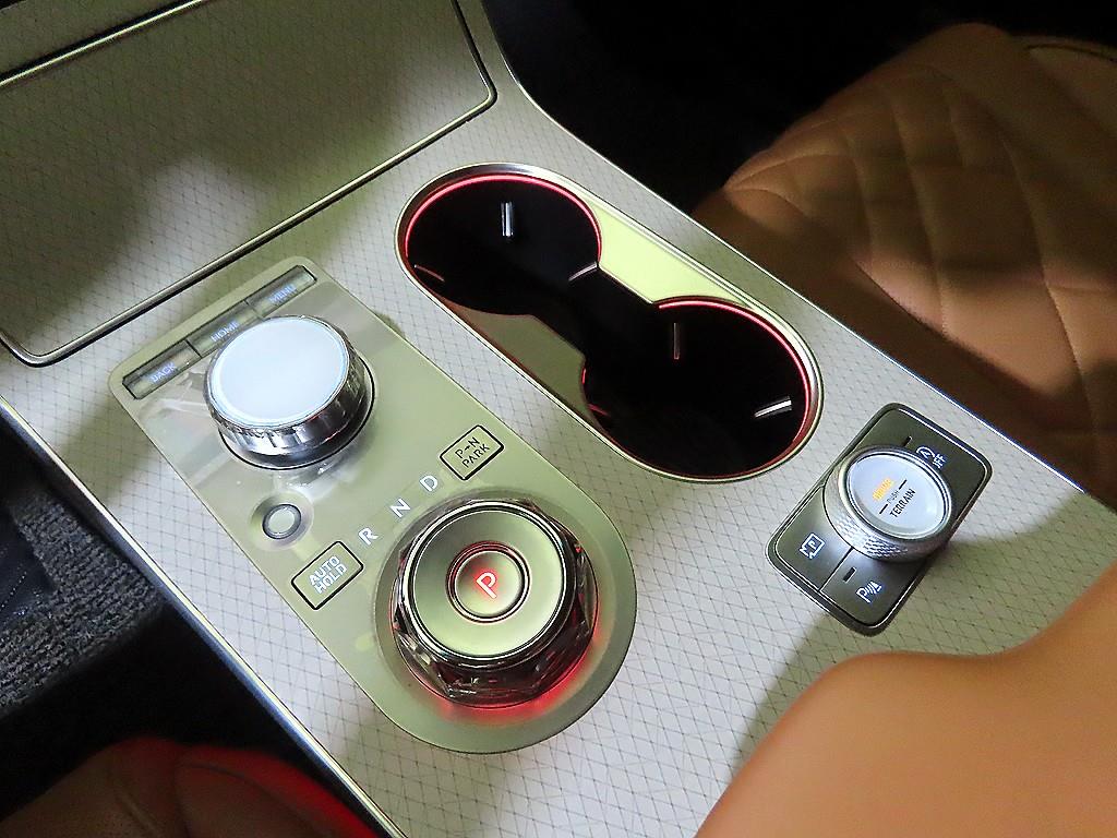 Genesis 뉴 GV80 2.5 가솔린 AWD 기본형 - 12